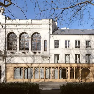 Hotel Elysee Montmartre, París